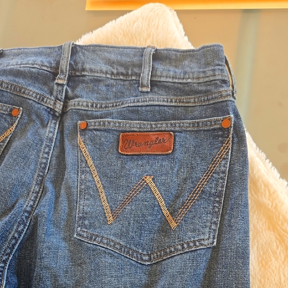 Wrangler Blue Skinny Jeans with Iconic Stitching